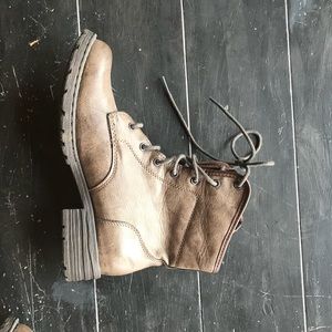 Brand new boc boots women’s